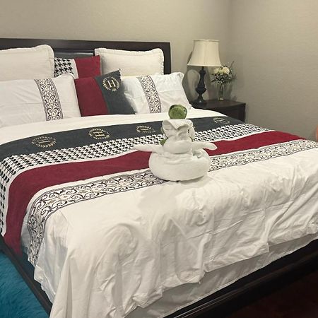 King Bed Big Room Chino Hills Dış mekan fotoğraf