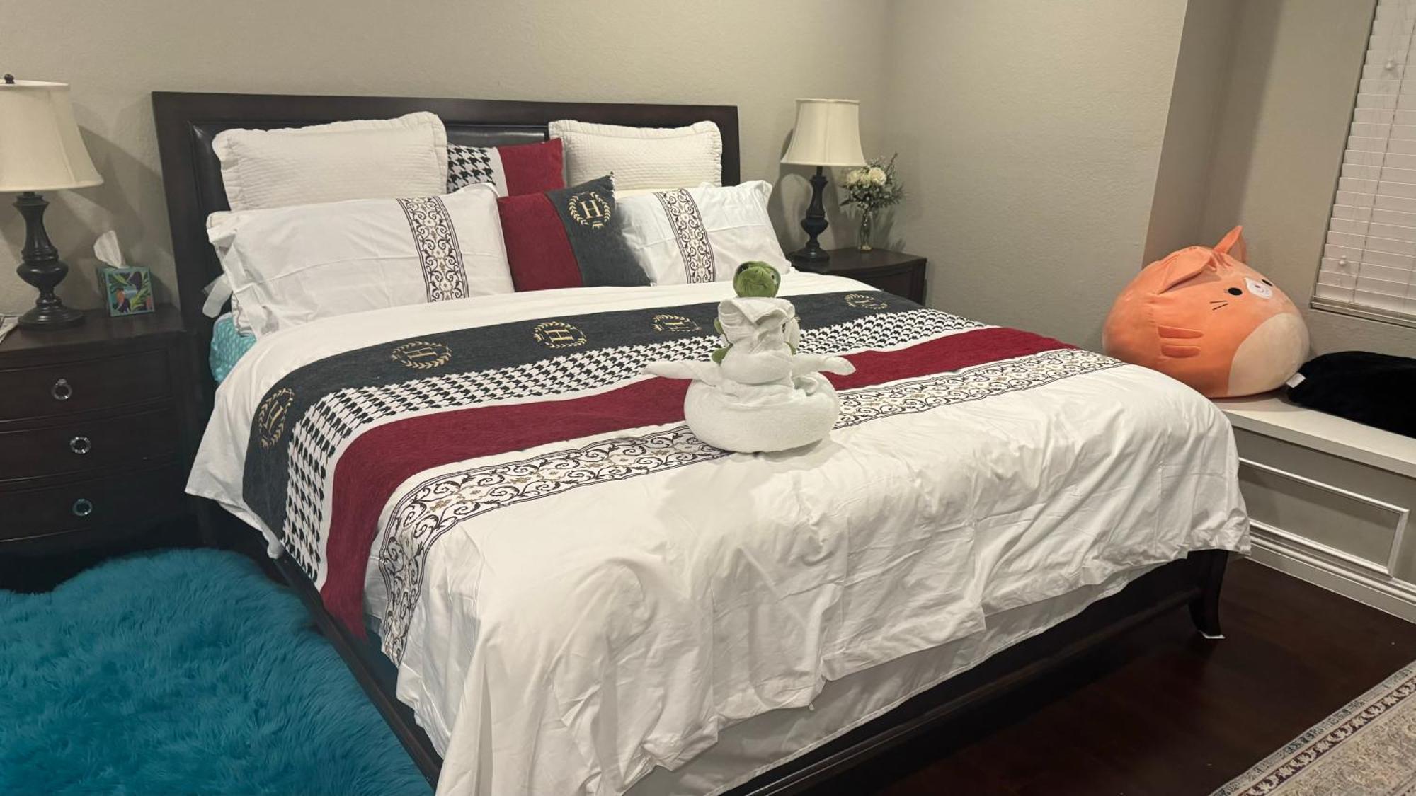 King Bed Big Room Chino Hills Dış mekan fotoğraf
