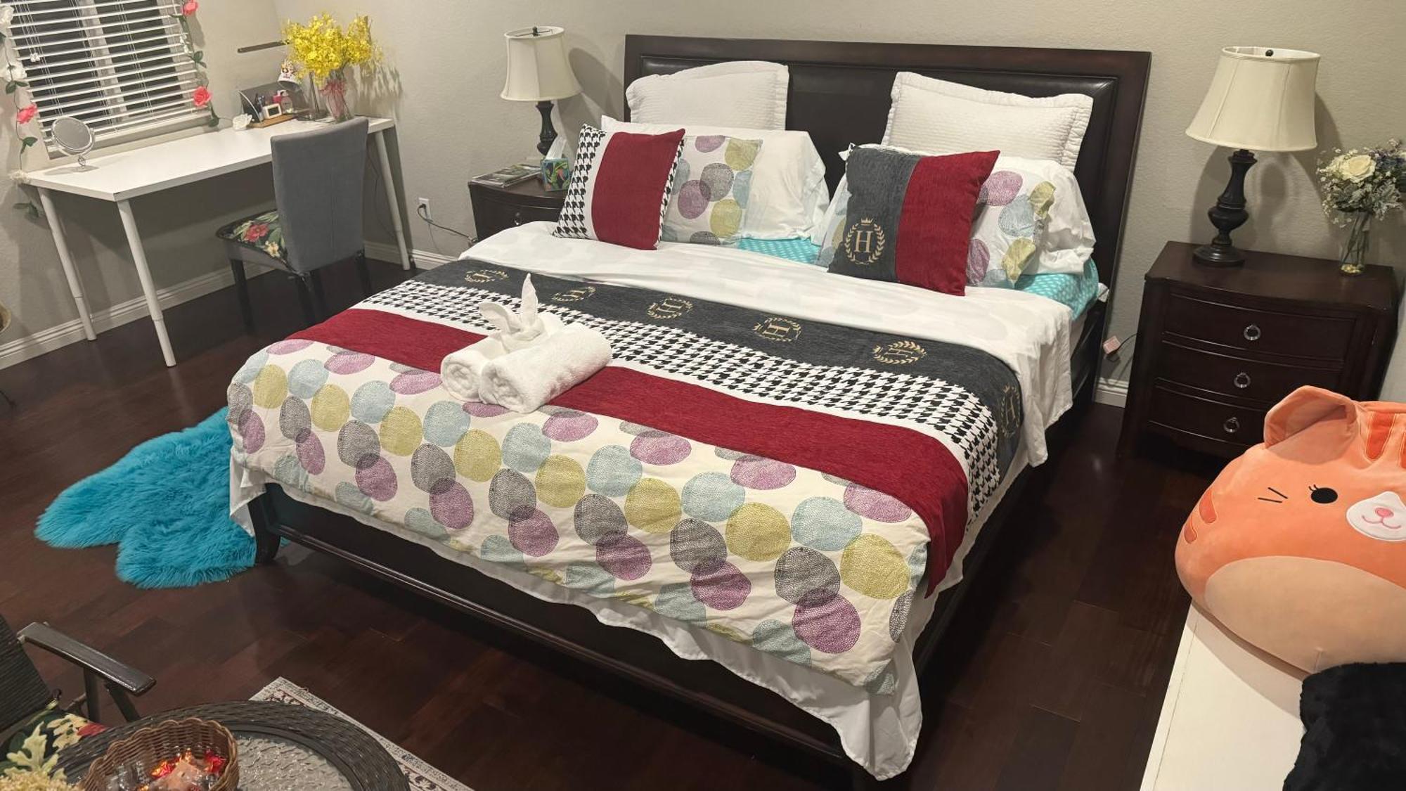 King Bed Big Room Chino Hills Dış mekan fotoğraf