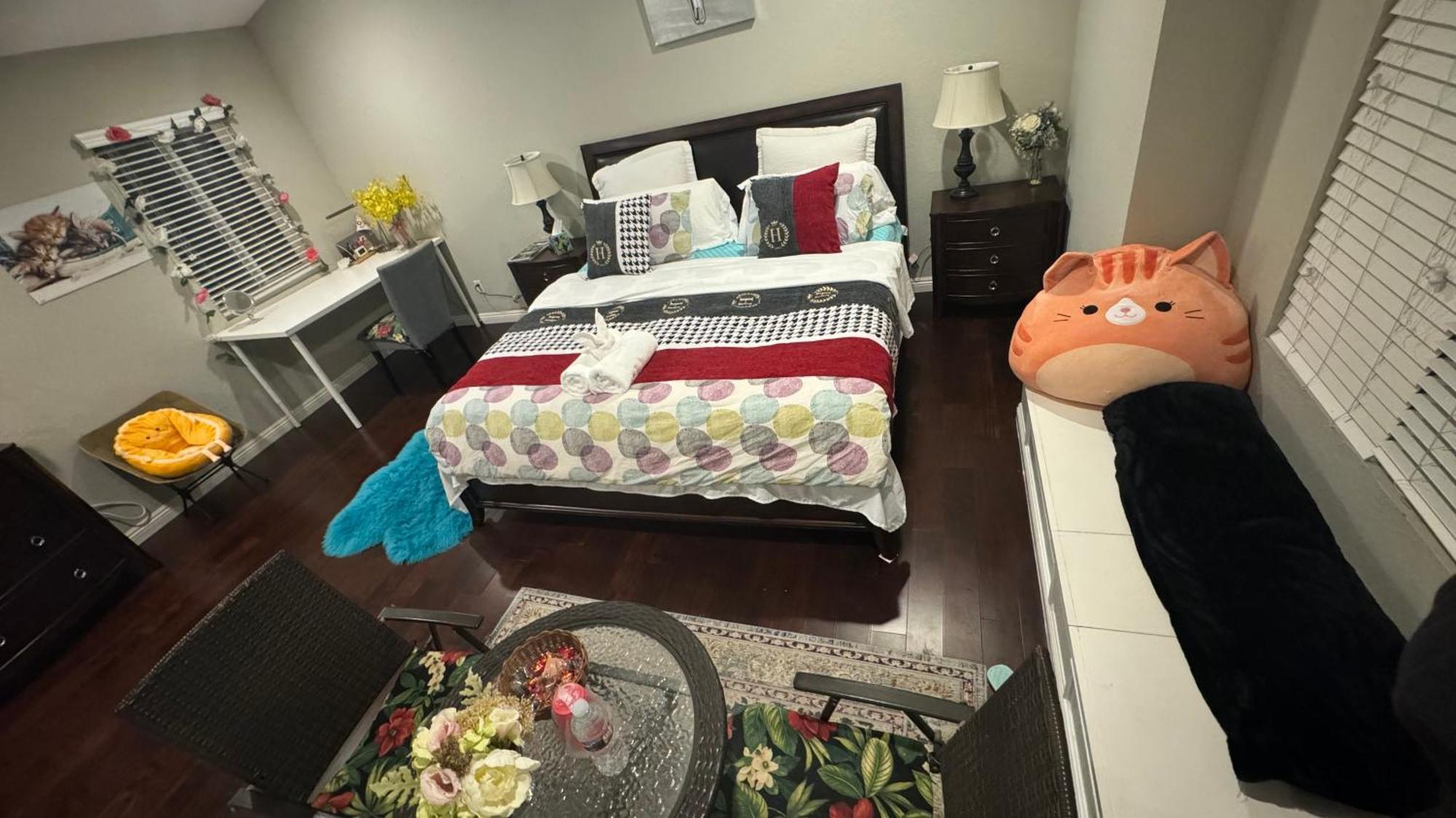 King Bed Big Room Chino Hills Dış mekan fotoğraf